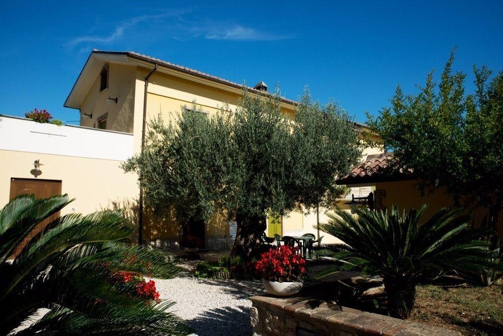 Agriturismo Il Casolare Di Nonno Mario Manoppello Exteriör bild