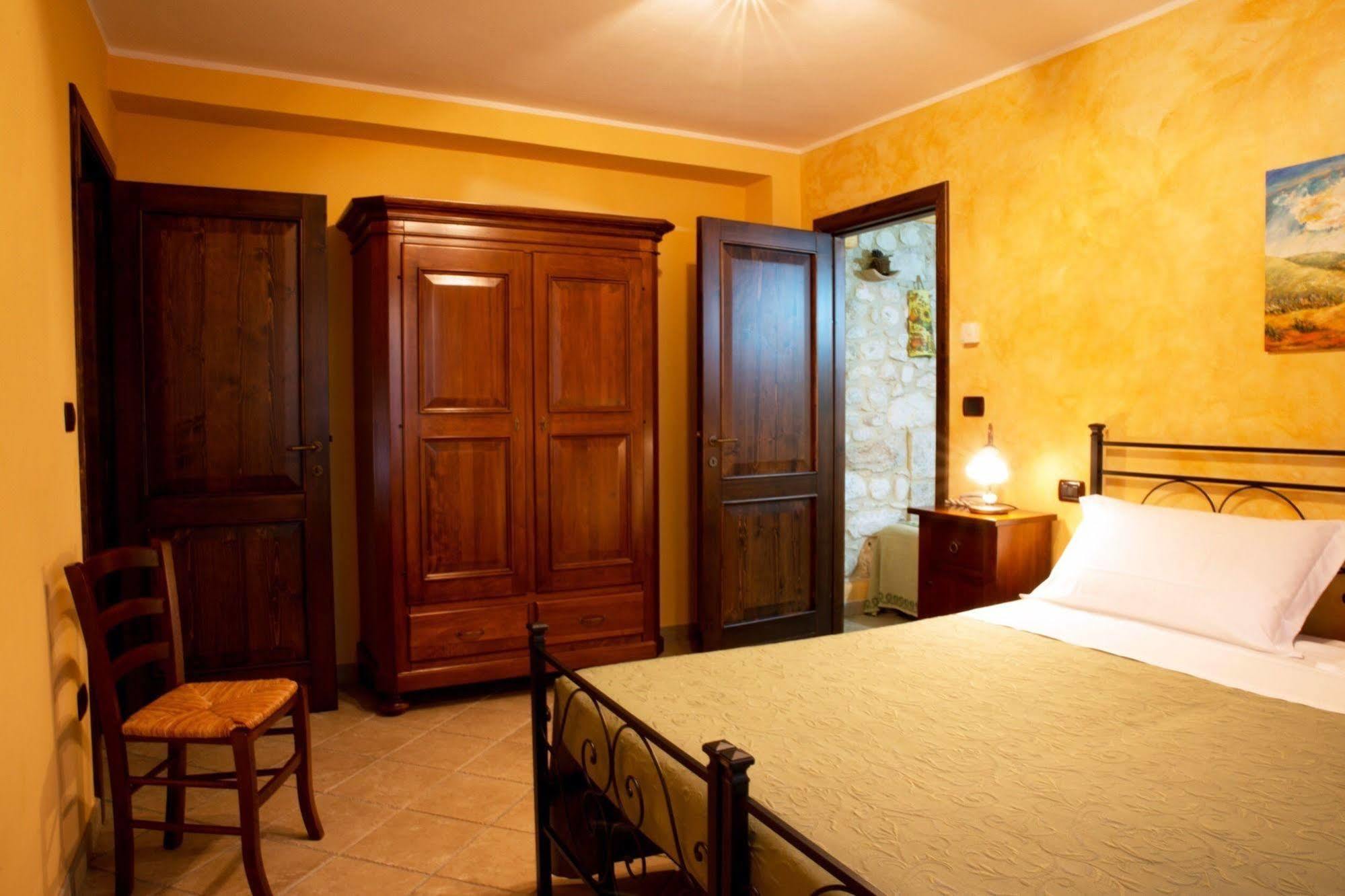 Agriturismo Il Casolare Di Nonno Mario Manoppello Exteriör bild